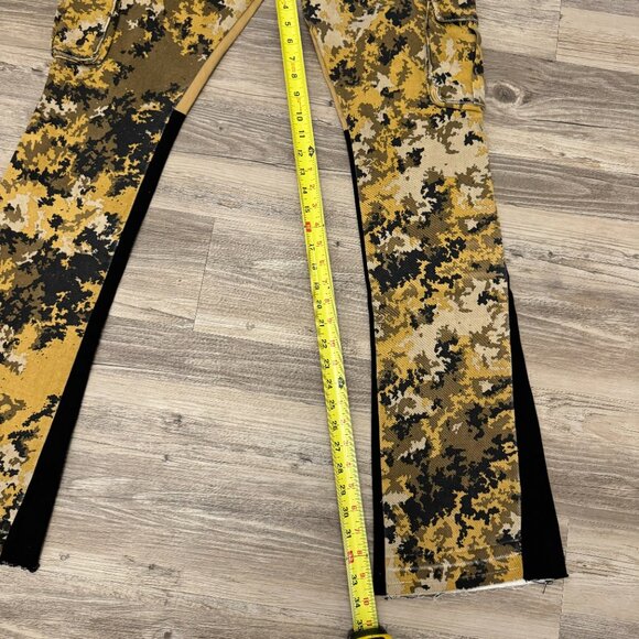 New w Tags , sz 32 jeans cargó Flare - Picture 6 of 8